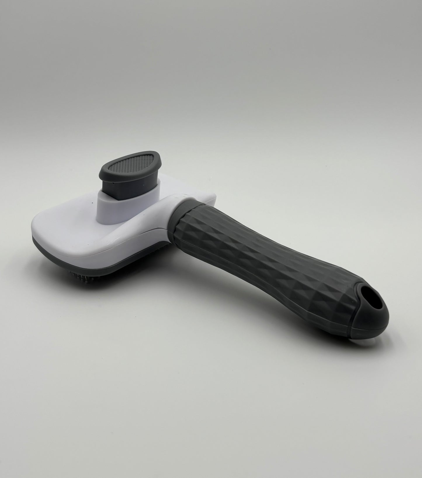 Brosse de toilettage autonettoyante pour lapins – Élimination douce du poil mort