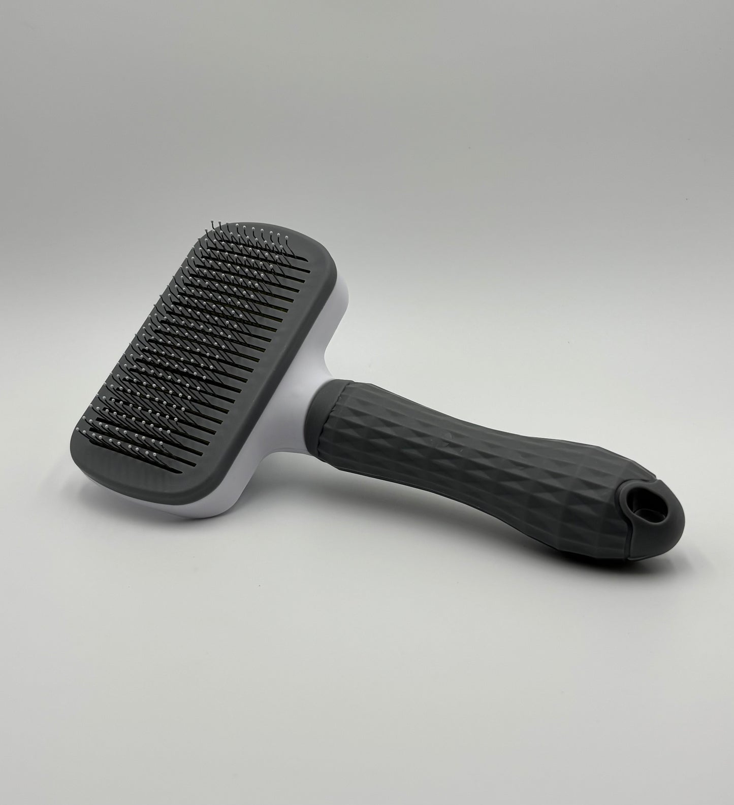 Brosse de toilettage autonettoyante pour lapins – Élimination douce du poil mort