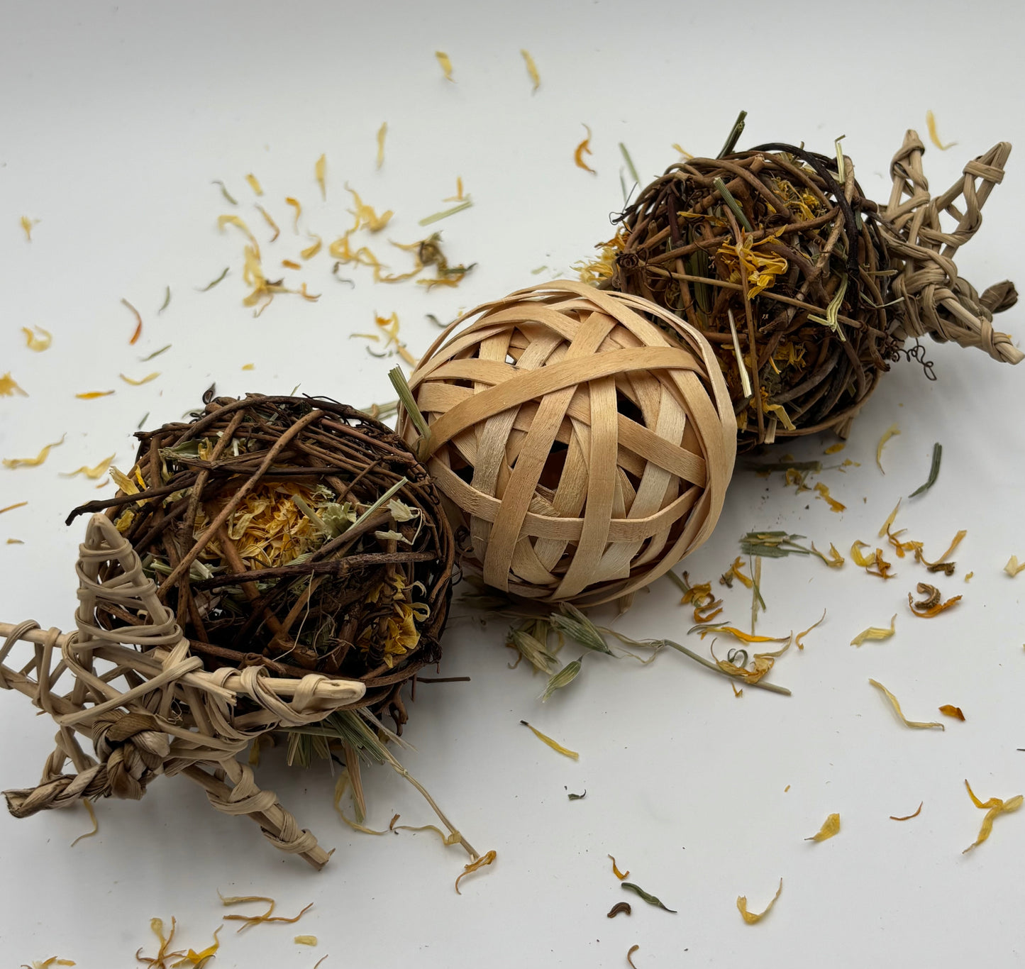 Vine & Applewood Foraging Set – by Miss Bun’s