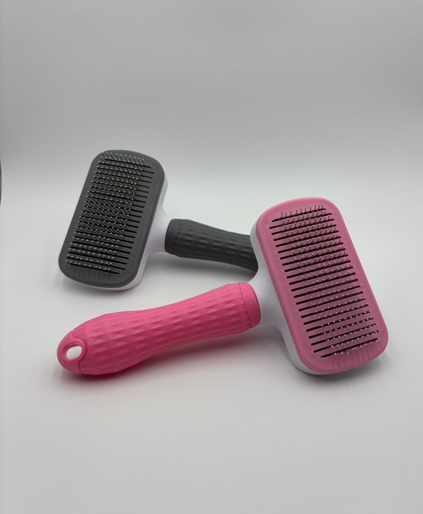 Brosse de toilettage autonettoyante pour lapins – Élimination douce du poil mort