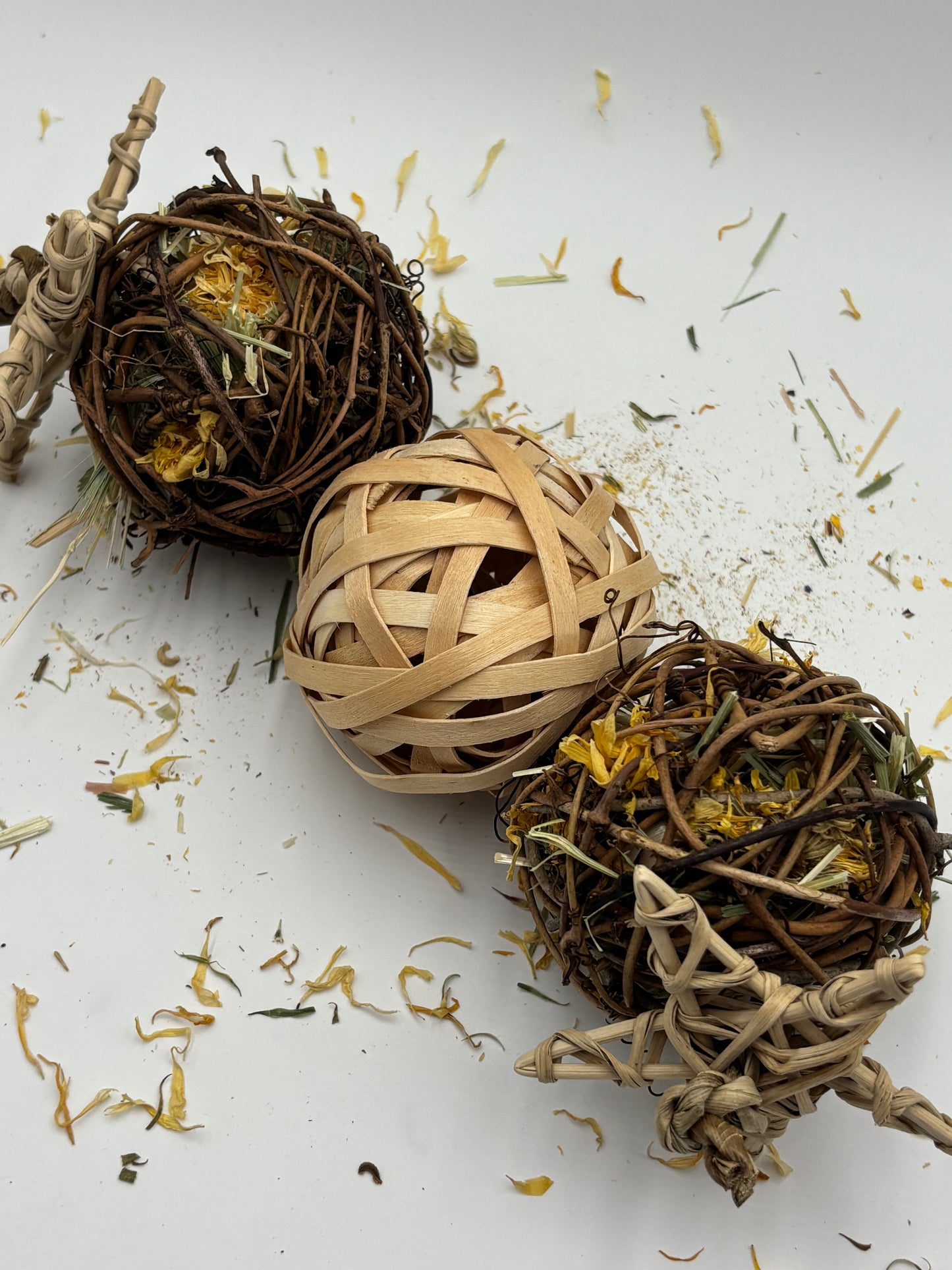 Vine & Applewood Foraging Set – by Miss Bun’s
