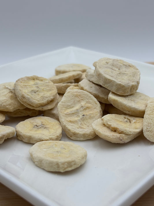 Banana Breeze – Tranches de banane séchées naturelles pour lapins (30 g)