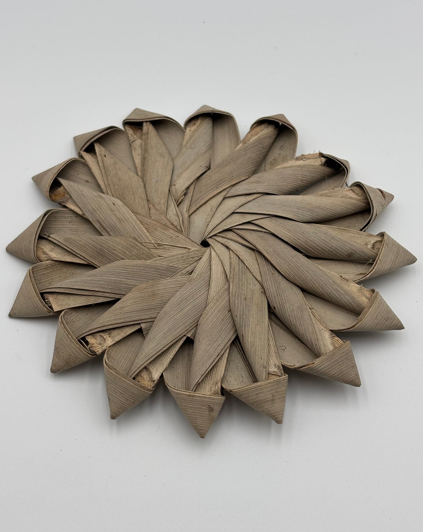 Fleur de palmier tressée – Jouet à mâcher naturel pour lapins et petits animaux de compagnie