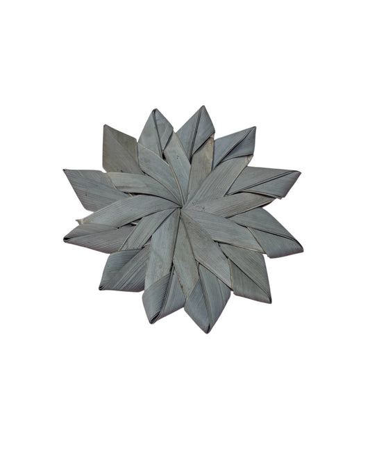 Woven Palm Flower – Natural Chew Toy for Rabbits & Small Pets