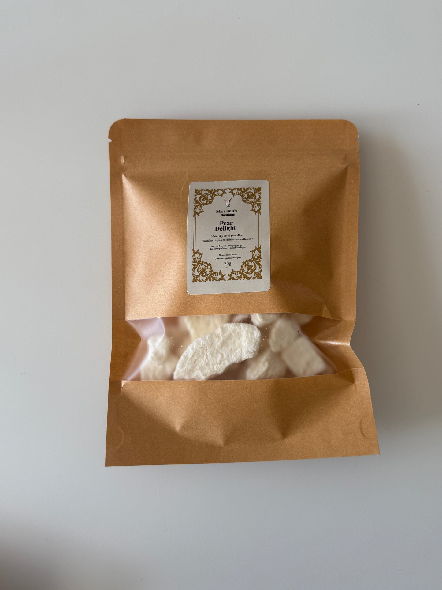 Pear Delight – Natural Dried Pear Slices for Rabbits (30g)