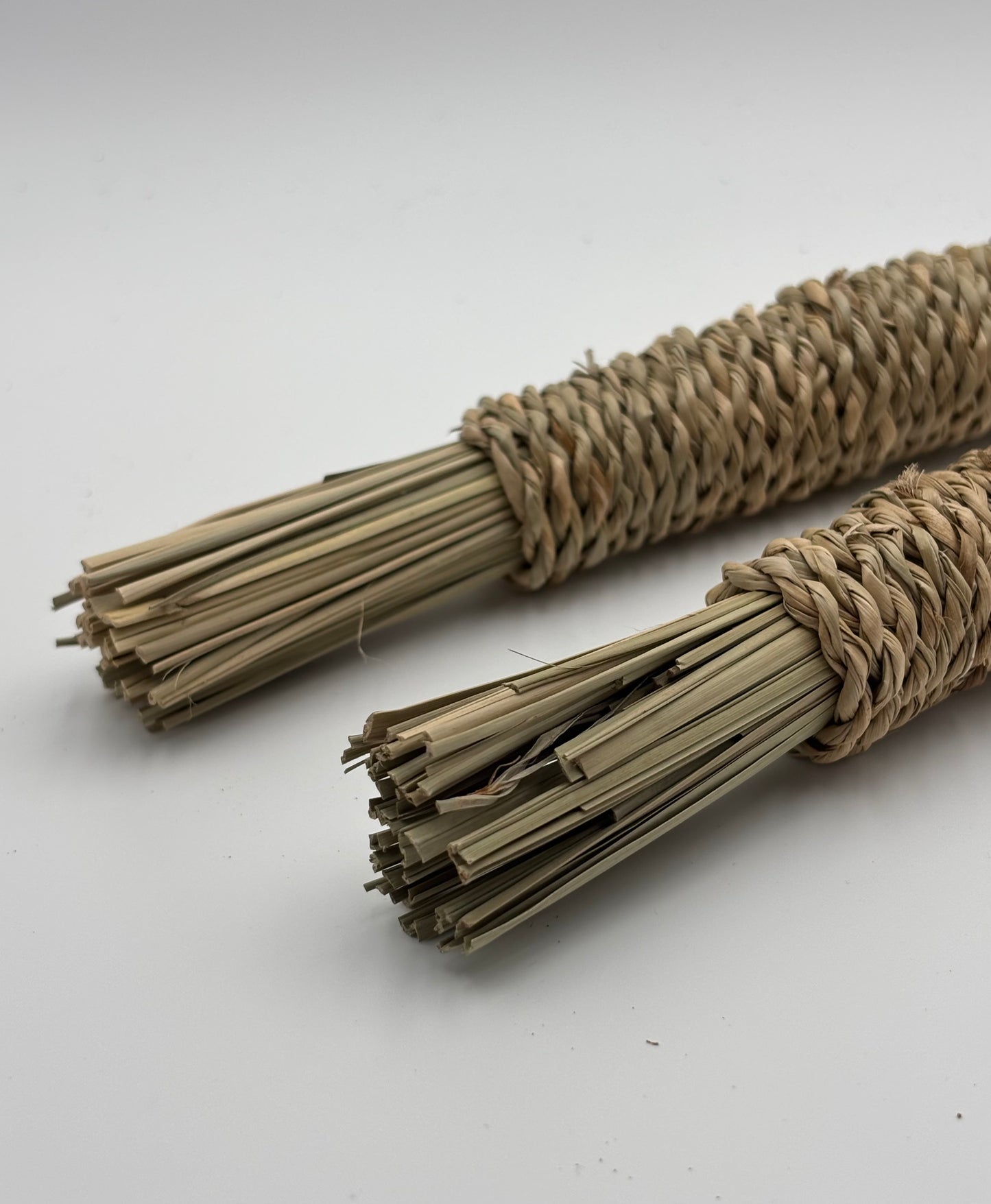 Jouet à mâcher en paille naturelle tressée pour lapins et petits animaux