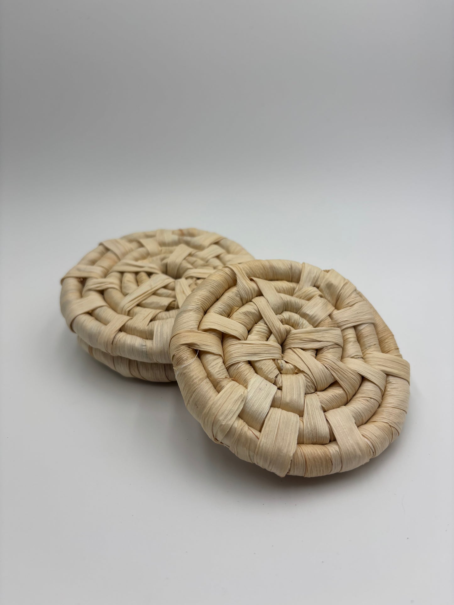 Mini Round Corn Husk Chew Mat