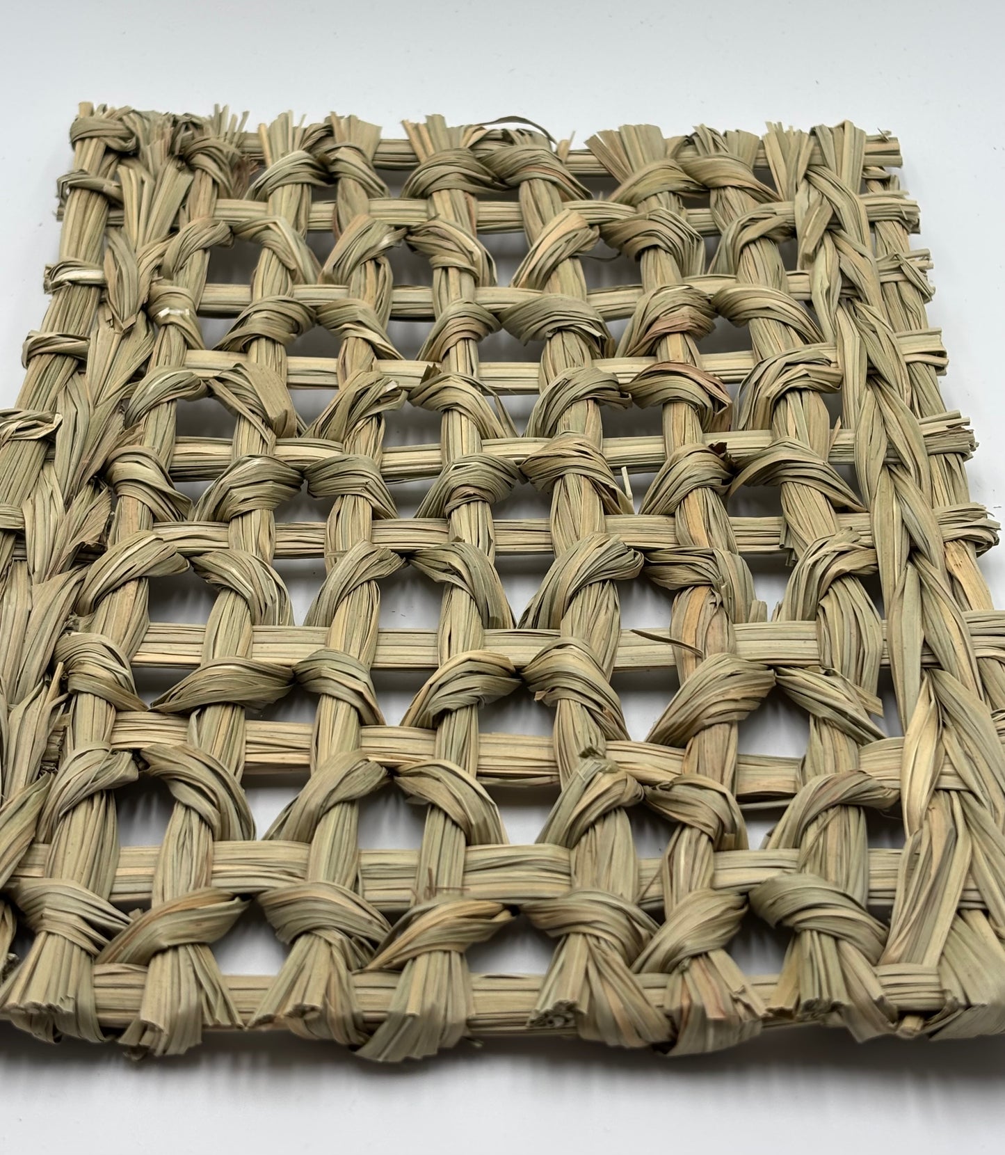 Natural Reed Chew Mat for Small Animals