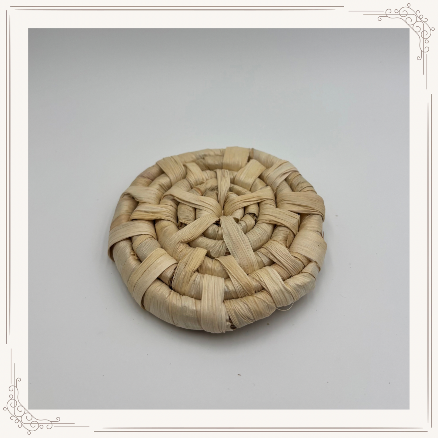 Mini Round Corn Husk Chew Mat