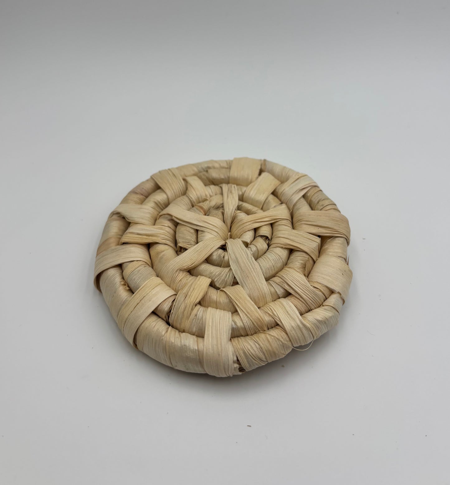 Mini Round Corn Husk Chew Mat