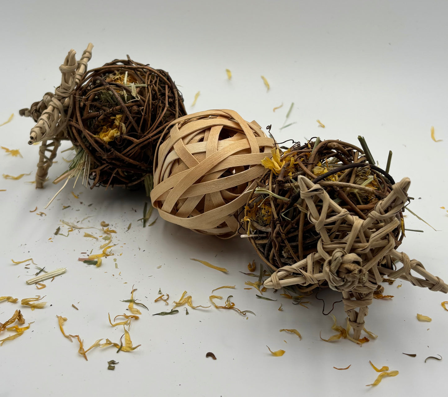 Vine & Applewood Foraging Set – by Miss Bun’s