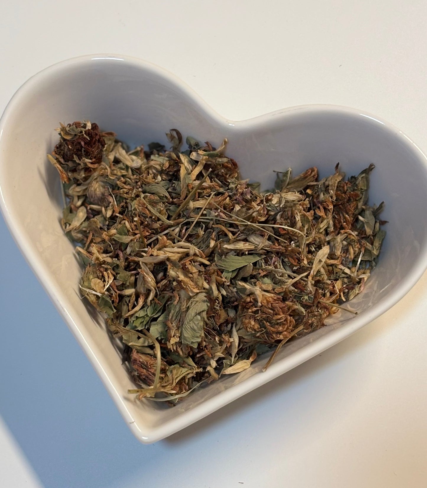 Red Clover Charm – Natural Dried Red Clover Flowers for Rabbits (10g)