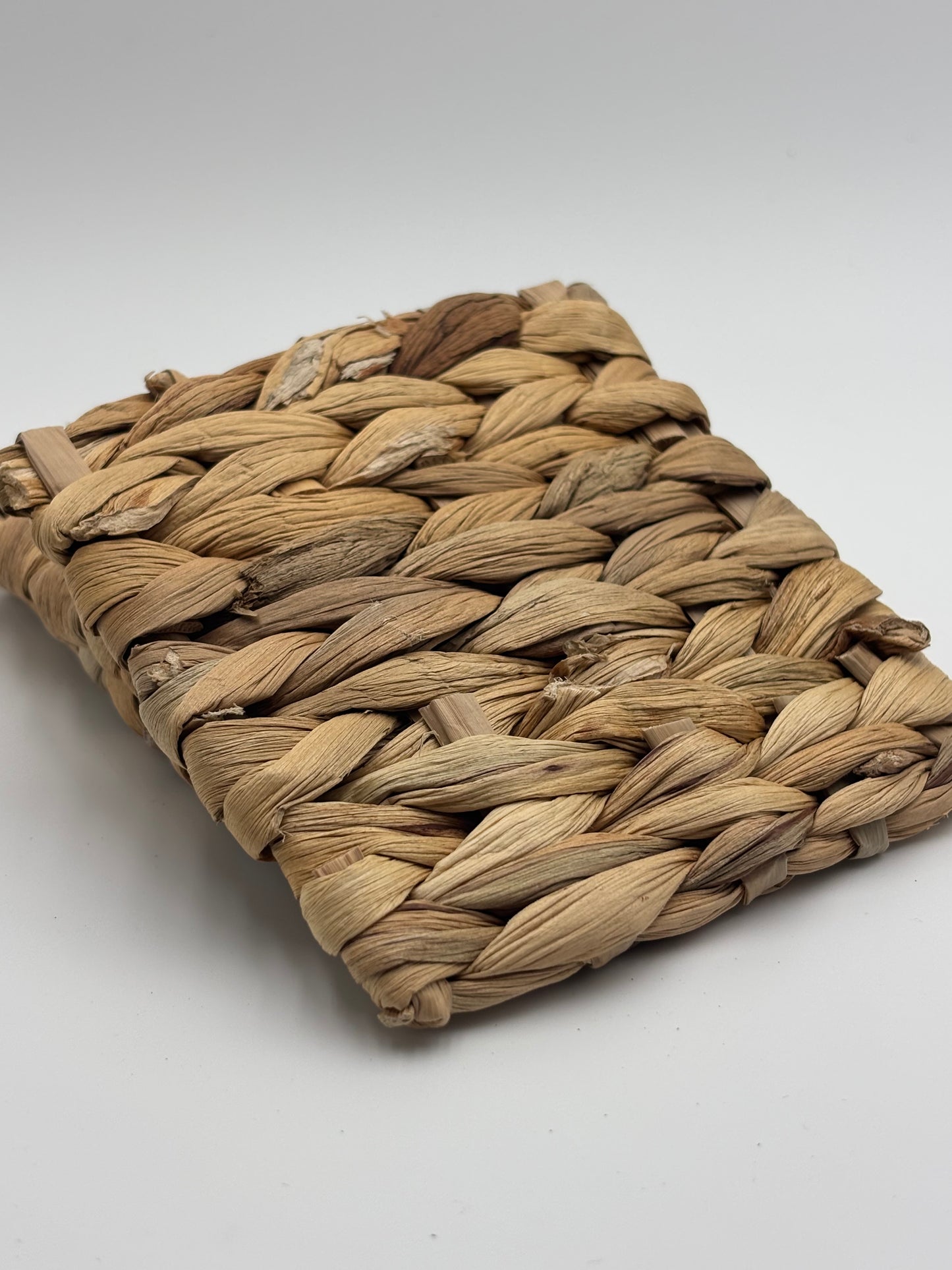 Mini Water Hyacinth Chew Mat