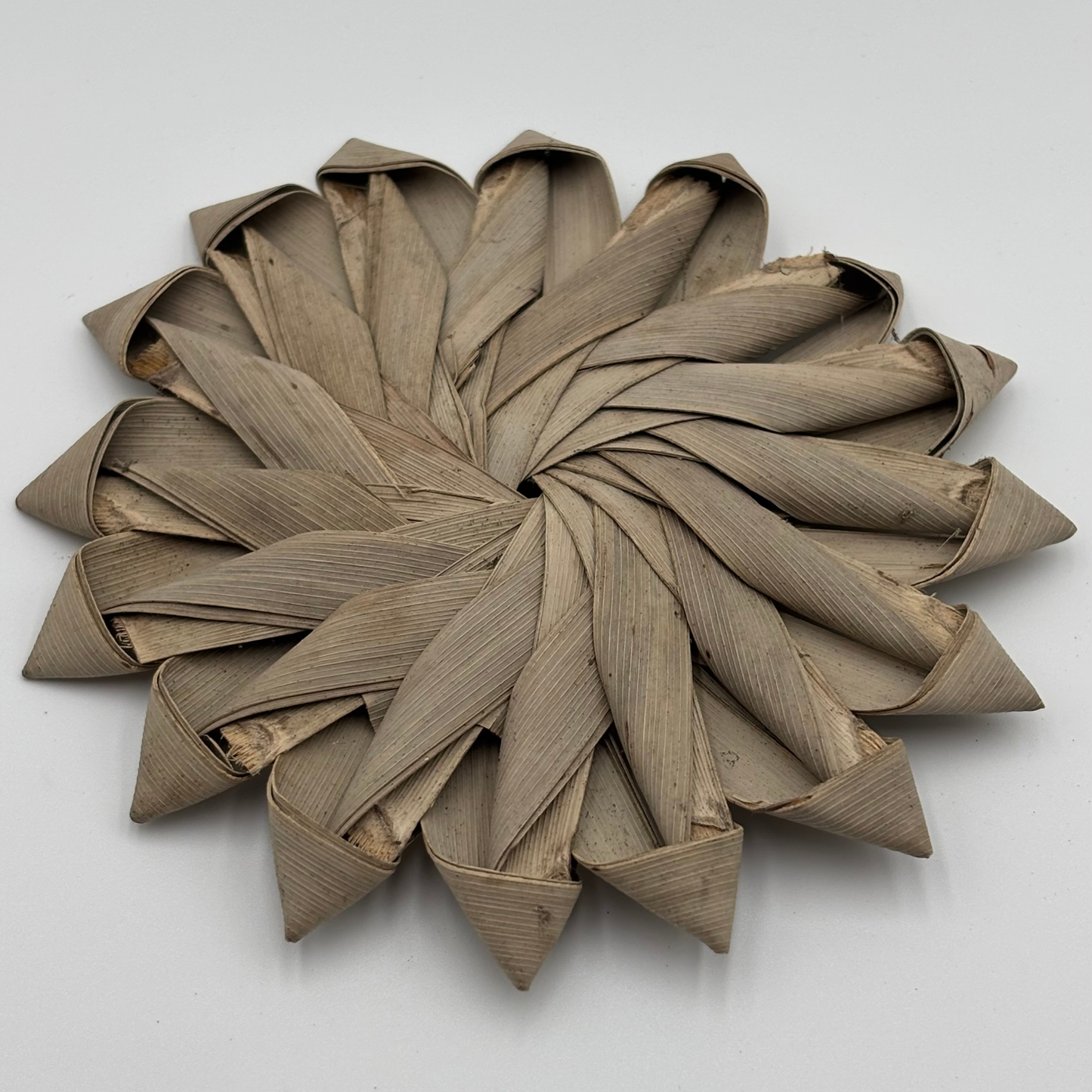 Fleur de palmier tressée – Jouet à mâcher naturel pour lapins et petits animaux de compagnie